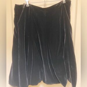 Halogen, Sz 12, black rayon/velvet skirt